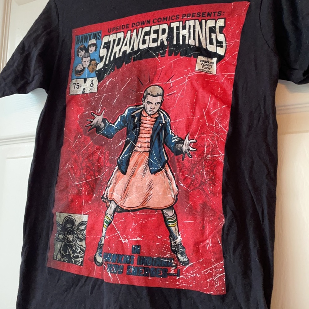 Stranger Things Comic Tee - Picture 2 of 4